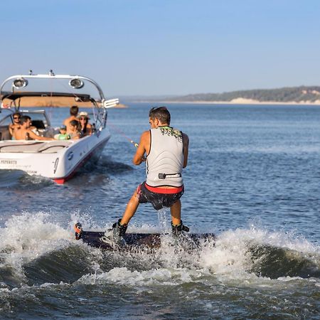 Ap Lago Montargil - Conference & Spa Exterior foto A wakeboarder